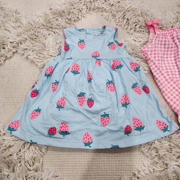 💜 Carter's 2 outfits, strawberry print, and pink gingham 9m or 12m - Picture 2 of 8